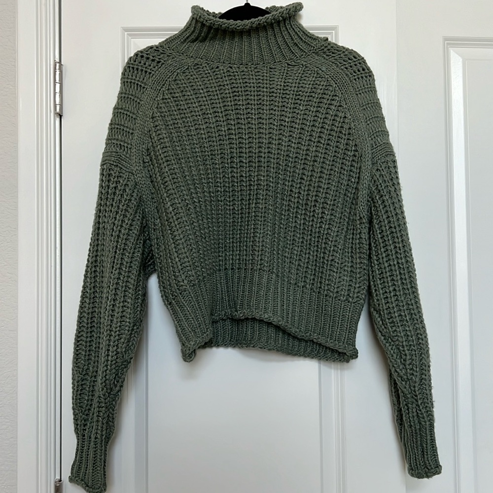Chunky Kit Green Sweater